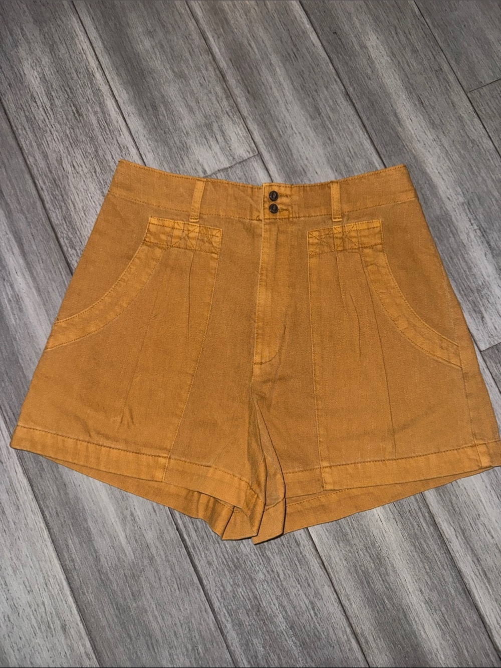 Universal Thread High-Waist Golden Mustard Women’s Shorts - Size 2